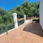 Villa Galini With Private Pool & Incredible Views, Ipsos