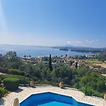 Villa Galini With Private Pool & Incredible Views, Ipsos
