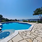 Villa Galini With Private Pool & Incredible Views, Ipsos