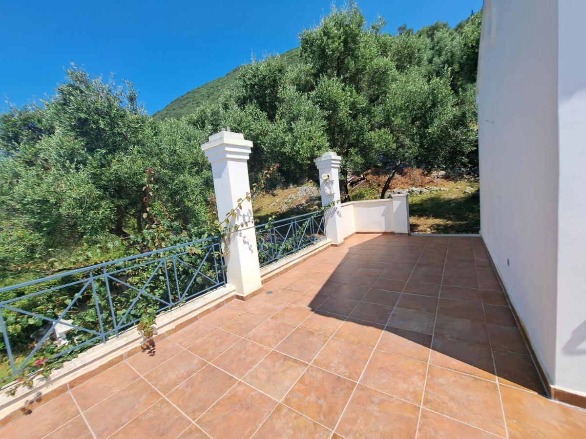 Galini With Private Pool & Incredible Views, Ipsos Villa *