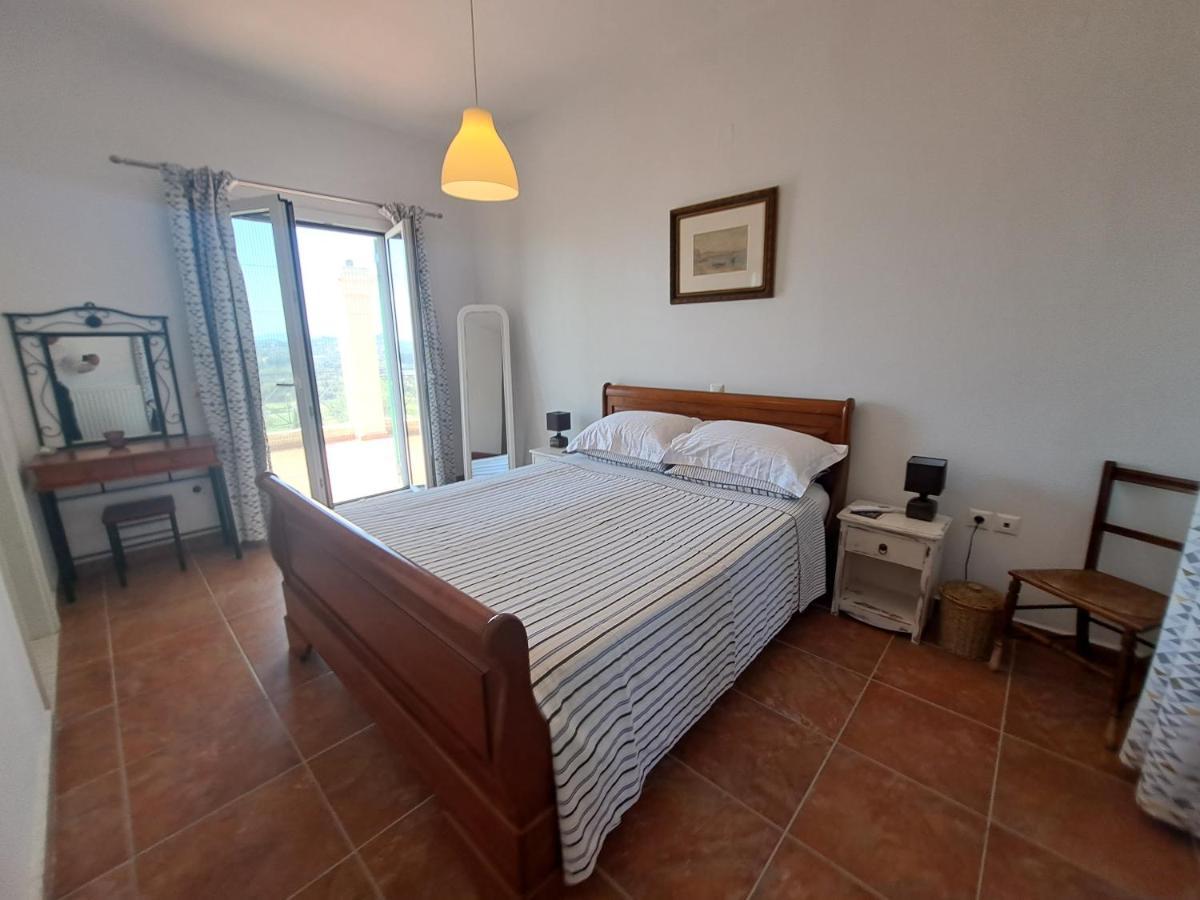Galini With Private Pool & Incredible Views, Ipsos Villa